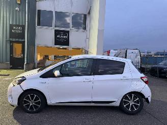 Toyota Yaris 1.5 Hybrid Design Sport AUTOMAAT picture 2