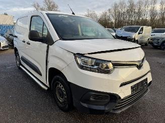 Toyota Proace CITY 1.5 D-4D Cool Comfort picture 7