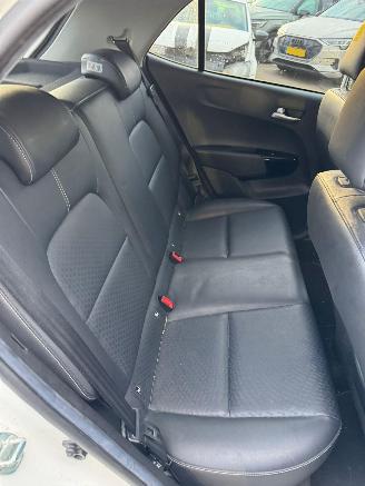 Kia Picanto 1.0 CVVT Design Edition picture 16