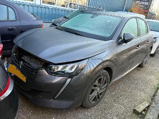 krockskadad bil auto Peugeot 208 1.2 PureTech Active Pack 2021/12