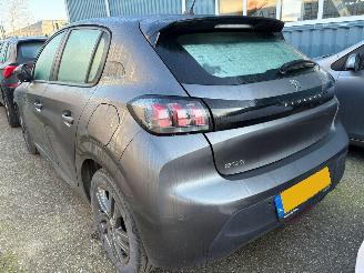 Peugeot 208 1.2 PureTech Active Pack picture 2