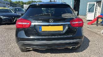 Mercedes GLA 180 AMG PANO AUT picture 4