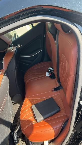 Mercedes GLA 180 AMG PANO AUT picture 15