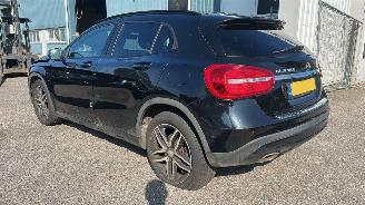 Mercedes GLA 180 AMG PANO AUT picture 3