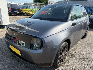 Schadeauto Honda e- 16\\ 2020/9
