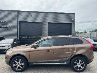Volvo Xc-60 2.4 D5  AUTOMAAT AWD picture 2