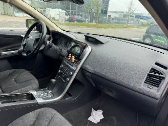 Volvo Xc-60 2.4 D5  AUTOMAAT AWD picture 11