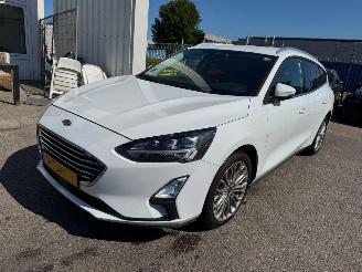 Schadeauto Ford Focus Wagon 1.5 DIESEL AUTOMAAT  EcoBlue Titanium Business 2020/7