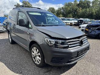 skadebil bedrijf Volkswagen Caddy 2.0 TDI AUTOMAAT L1H1 BMT Trendline 2018/7