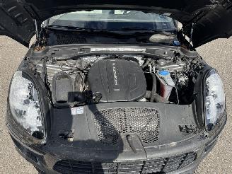 Porsche Macan 2.0 automaat bj 17 picture 14