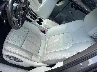 Porsche Macan 2.0 automaat bj 17 picture 9