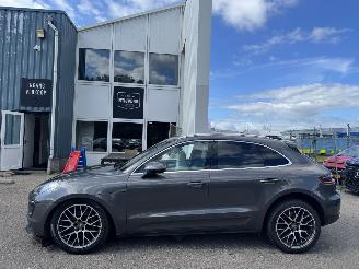 Porsche Macan 2.0 automaat bj 17 picture 2