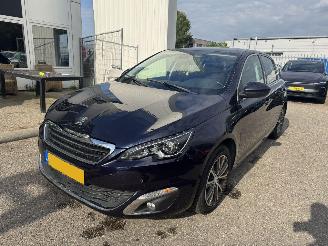 Auto incidentate Peugeot 308 1.2 e-THP Blue Lease Premium AUTOMAAT 2014/9