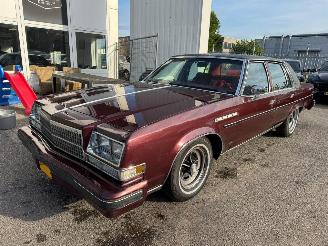 skadebil auto Buick Electra Park Avenue AUTOMAAT 1978/6