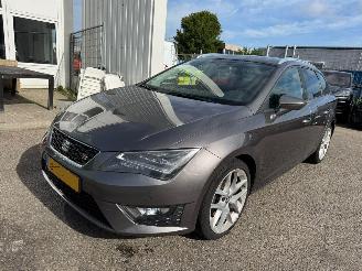 Schadeauto Seat Leon ST 2.0 TDI FR Dynamic 2015/1