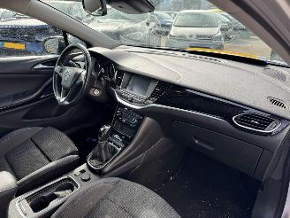 Opel Astra 1.2 Design & Tech picture 12