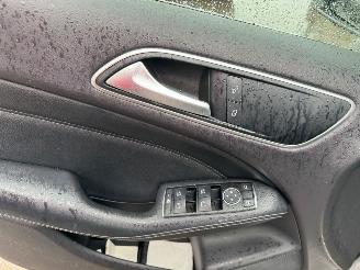 Mercedes B-klasse 180 AUTOMAAT Ambition picture 17