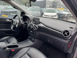 Mercedes B-klasse 180 AUTOMAAT Ambition picture 13