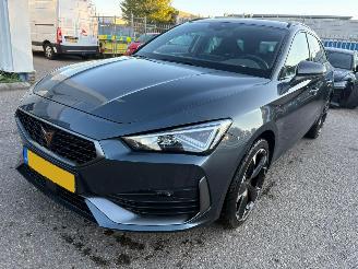 skadebil auto Cupra Leon Sportstourer 1.4 e-Hybrid Essential Limited 2024/8