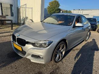 uszkodzony samochody osobowe BMW 3-serie 320i Edition M Sport Shadow High Executive 2018/3