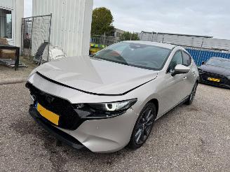 krockskadad bil auto Mazda 3 2.5 e-SkyActiv-G M Hybrid 140 Exc-line Bns Edition 2026/4