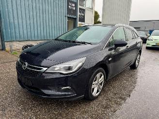 krockskadad bil auto Opel Astra Sports Tourer 1.4 Online Edition 150 PK 2018/7