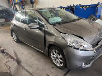 Peugeot 208 208 I (CA/CC/CK/CL), Hatchback, 2012 / 2019 1.6 Vti 16V picture 2