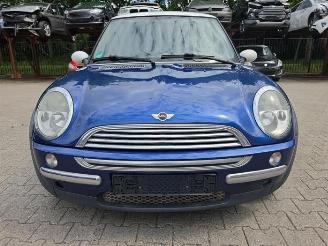Salvage car Mini Mini  2002/7