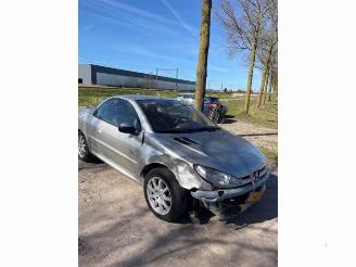 Auto da rottamare Peugeot 206 206 CC (2D), Cabrio, 2000 / 2007 1.6 16V 2005/8
