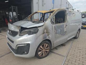 Peugeot Expert Expert (V1/VA/VB/VE/VF/VT/VY), Van, 2016 2.0 Blue HDi 180 16V picture 2