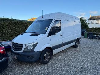 skadebil bedrijf Mercedes Sprinter SPRINTER 319 CDI 3.0 V6 AIRCO 2015/11