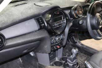 Mini Cooper Mini (F55), Hatchback 5-drs, 2013 1.5 12V Cooper picture 10