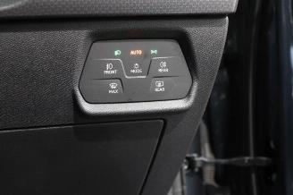 Seat Leon Leon Sportstourer (KLF), Combi 5-drs, 2020 2.0 TDI SCR picture 9