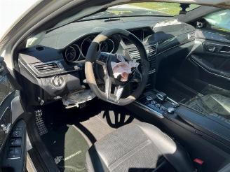 Mercedes E-klasse E-Klasse AMG (W212), Sedan, 2009 / 2016 5.5 E-63 S AMG V8 32V 4-Matic picture 10