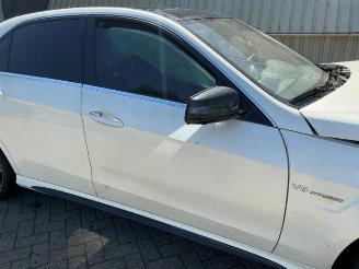 Mercedes E-klasse E-Klasse AMG (W212), Sedan, 2009 / 2016 5.5 E-63 S AMG V8 32V 4-Matic picture 25