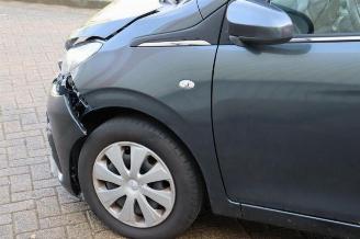 Peugeot 108 108, Hatchback, 2014 1.0 12V VVT-i picture 30