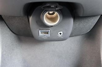 Peugeot 108 108, Hatchback, 2014 1.0 12V VVT-i picture 20