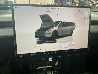 Tesla Model Y Model Y, SUV, 2025 RWD 58 kWh, Long Range RWD 75 kWh picture 12