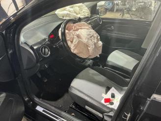 Volkswagen Up! Up! (121), Hatchback, 2011 1.0 12V 75 picture 27