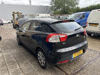 Schadeauto Kia Rio 1.2 CVVT COMFORT PACK 2012/9