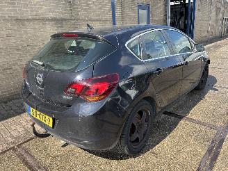 Coche accidentado Opel Astra 1.6 TURBO SPORT 2010/2