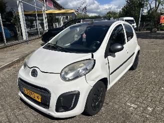Schadeauto Citroën C1 1.0 COLLECTION 2013/1