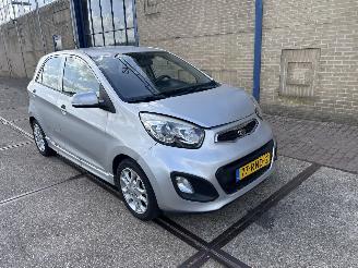 Schadeauto Kia Picanto 1.0 CVVT COMFORT PACK 2011/7