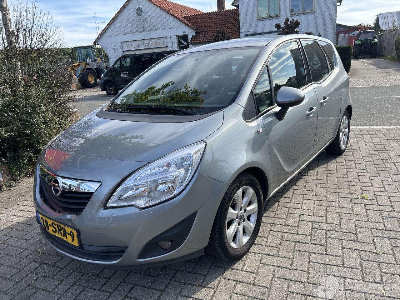 Opel Meriva 1.4 COSMO