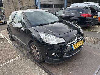 krockskadad bil auto Citroën DS3 1.2 VTI CHIC 2013/5