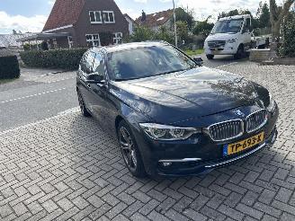 krockskadad bil auto BMW 3-serie 320 I 2018/10