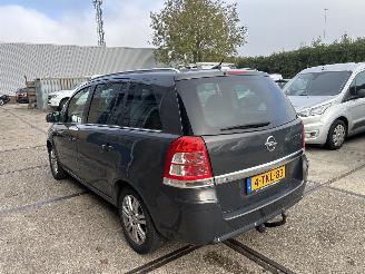 Schadeauto Opel Zafira 1.8  111 YEARS EDITION  7 PERSOONS 2013/5