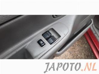 Mazda Demio Demio (DW), MPV, 1996 / 2003 1.3 16V picture 10