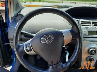 Toyota Yaris Yaris II (P9), Hatchback, 2005 / 2014 1.3 16V VVT-i picture 11