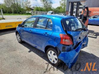 Toyota Yaris Yaris II (P9), Hatchback, 2005 / 2014 1.3 16V VVT-i picture 3